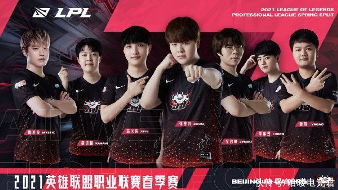 赛后的合影 赛后的合影